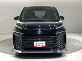 「フロントマスク」です。車の印象を決めるのは【顔】。この車の顔つきは、きっとあなたにピッタリ!?
