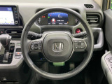 【純正革巻きステアリング】上質な革を使用することで、手にしっかり馴染みとても運転しやすいハンドルです♪