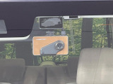 【ドライブレコーダー】ドライブレコーダー装備!走行中はもちろん、あおり運転や事故に遭遇した際、映像で記録し、万一のリスクに備えます。※記録用SDカードはお客様ご自身でご準備いただく必要があります。