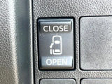 【パワースライドドア】スマートキーや運転席のスイッチでスライドドアの開閉が可能♪電動だから力を入れてドアを開ける必要が無く、小さいお子様でも、重い荷物を持っている時もラクに開け閉めできます♪