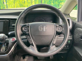 【純正革巻きステアリング】上質な革を使用することで、手にしっかり馴染みとても運転しやすいハンドルです♪