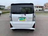 ルームクリーニングも隅々まで綺麗にしてお渡ししています。他店の車のクオリティと比較してください!!!