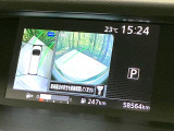 【アラウンドビューモニター】専用のカメラにより、上から見下ろしたような視点で360度クルマの周囲を確認することができます☆死角部分も確認しやすく、狭い場所での切り返しや駐車もスムーズに行えます。