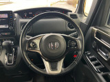 【ステアリングスイッチ】運転中、前方から目線をそらすことなく、オーディオ等の操作が可能な便利機能!安心&快適なドライブを演出してくれます♪