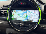 ●純正ナビ:一体感のあるナビは、高級感ある車内を演出してくれます。オーディオ機能も充実しておりますので、運転もより楽しめます♪