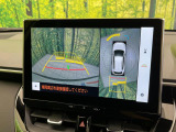 【パノラミックビューモニター】専用のカメラにより、上から見下ろしたような視点で360度クルマの周囲を確認することができます☆死角部分も確認しやすく、狭い場所での切り返しや駐車もスムーズに行えます。