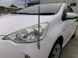 電動式フェンダーポールを装備しています!必要な場面で運転席から上下操作が可能です。走行中は収納してスッキリ!