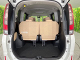 普段のお買い物や通勤、送迎等に十分な荷室スペースを確保しております。セカンドシートを倒すと、大きな荷物の積載も可能です♪