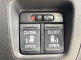 【両側パワースライドドア】スマートキーや運転席のスイッチで後席両側スライドドアの開閉が可能♪電動だから力を入れてドアを開ける必要が無く、小さなお子様でも簡単に開け閉めでき快適です♪