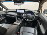 運転席周辺の様子です☆ オーディオ周りやメーター類の位置など、ご確認下さいね♪
