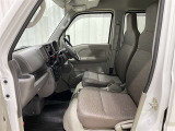 【全車まるごとクリーニング済☆】室内外はもちろん、シートを外してニオイの元となるフロアカーペットまで消臭・除菌を実施。中古車を気持ちよくお乗りいただけるクリーニングサービスを全車施工しております!