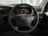 運転席からの視界が広く、周囲の状況をつかみやすいのがタウンエースバンの大きな魅力です
