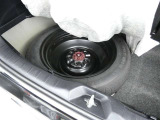 【応急用タイヤ】応急用タイヤが付属します。こちらもしっかりと点検してお渡しいたします。