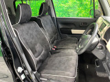 運転席シート廻りは使用感も少なく、良好な状態となっています。丁寧に使われていたことがよくわかりますね。