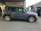 特別限定車使用のグラナイトエクステリアバッジです。
