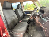 運転席シート廻りは使用感も少なく、良好な状態となっています。丁寧に使われていたことがよくわかりますね。