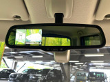 【アラウンドビューモニター】専用のカメラにより、上から見下ろしたような視点で360度クルマの周囲を確認することができます☆死角部分も確認しやすく、狭い場所での切り返しや駐車もスムーズに行えます。