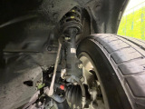 お車を安心してお乗りいただく為には、足回りの定期点検が欠かせません。サービスサポート(有償保証)では無料点検もご提供しており、安心のカーライフをお過ごしいただけるサポート体制が整っています。