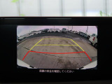 バックカメラを装備しております。駐車時に大変役立ちますよ♪運転が苦手な方の味方になってくれます。
