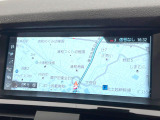 ●純正ナビ:一体感のあるナビは、高級感ある車内を演出してくれます。Bluetooth再生などオーディオ機能も充実しておりますので、運転もより楽しめます♪