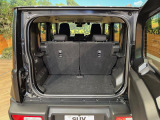 普段のお買い物や通勤、送迎等に十分な荷室スペースを確保しております。セカンドシートを倒すと、大きな荷物の積載も可能です♪