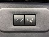 【パワーバックドア】スマートキーや運転席のボタンを押すだけでリアゲートが自動で開閉します!荷物を持っている時や、高い位置にあるバックドアを閉める際に便利な機能です♪