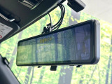 【デジタルインナーミラー】後席の大きな荷物や同乗者で後方が確認しづらい時でも安心!カメラが撮影した車両後方の映像をルームミラー内に表示。クリアな視界で状況の確認が可能です!