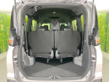 普段のお買い物や通勤、送迎等に十分な荷室スペースを確保しております。セカンドシートを倒すと、大きな荷物の積載も可能です♪