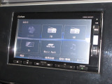 ナビゲーションは純正メモリーナビ(VXM-165VFi)を装着しております。AM、FM、CD、DVD再生、Bluetooth、音楽録音再生、フルセグTVがご使用いただけます。