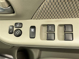 【パワーウインドウ】運転席のスイッチで、各席の窓ガラスの開閉ができます!あると便利ですよね!