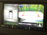 【アラウンドビューモニター】専用のカメラにより、上から見下ろしたような視点で360度クルマの周囲を確認することができます☆死角部分も確認しやすく、狭い場所での切り返しや駐車もスムーズに行えます。