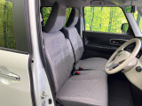 運転席シート廻りは使用感も少なく、良好な状態となっています。前オーナー様が丁寧に使っていたことがよくわかりますね。