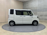 全車1年間の走行距離無制限のロングラン保証付きです。また、さらに安心をお求めの方には1年〜2年の保証延長ができる「ロングラン&alpha;保証」(有償)もお選びいただけます。