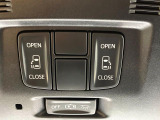 ★【両側電動スライドドア】 駐車場で隣の車が近い時、狭くて乗りにくい時ありますね、でもスライドドアなら開けた時に幅を取らず、とっても乗り降りが簡単です。大きな荷物の出し入れも後席から可能♪
