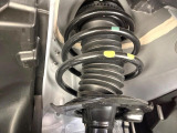 お車を安心してお乗りいただく為には、足回りの定期点検が欠かせません。サービスサポート(有償保証)では無料点検もご提供しており、安心のカーライフをお過ごしいただけるサポート体制が整っています。