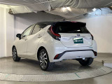 リヤ、後ろから見るとまた車の印象が変わってきますね☆☆
