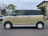乗り降りのイメージが湧く左側面。ドア面の通りやスライド有無、小キズの出やすい部分も確認◎。