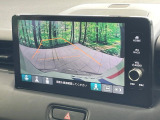 【バックカメラ】駐車時に後方がリアルタイム映像で確認できます。大型商業施設や立体駐車場での駐車時や、夜間のバック時に大活躍!運転スキルに関わらず、今や必須となった装備のひとつです!