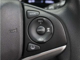 ◆アダプティブクルーズコントロール◆予め設定した車速内でクルマが自動的に加減速。前走車との適切な車間距離を維持しながら追従走行します。【LKAS】車線維持支援システムでステアリング操作を支援。