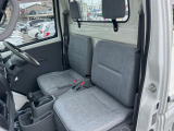 ドライバーによって運転しやすいポジションは異なり、あの車はどうなのか不安なこともありますよね。気になるお車は店頭で乗り込んでご確認いただけます♪
