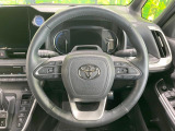 【純正革巻きステアリング】上質な革を使用することで、手にしっかり馴染みとても運転しやすいハンドルです♪