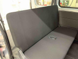 余裕のある運転席ですので、快適なドライブをお楽しみいただけます。