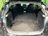 普段のお買い物や通勤、送迎等に十分な荷室スペースを確保しております。セカンドシートを倒すと、大きな荷物の積載も可能です♪