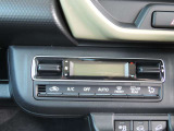 フルオートエアコンとなっております!面倒な手間なく車内の温度を快適に保ちます!