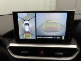 バックモニターを装備しています。車庫入れ時等に車両後方が確認出来るのでとても便利です。