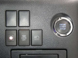 ネッツトヨタ静浜は&rdquo;キレイ&rdquo;にこだわっています。特設サービス工場で、新しく生まれ変わった車!内装・外装の徹底的な掃除、シートを外してニオイの元まで消臭・除菌、見えにくいエンジンルーム内もキレイ!