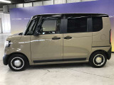 エンジンルーム、室内、クリーニング済みです。厳選したお車を屋内展示場にて展示中☆車両品質には自信がございます!ぜひ一度ご来店ください!!