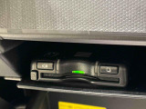 ETCカードを挿入することで高速道路を利用する際の支払いがキャッシュレスになったり、ETCスマートインターチェンジが利用できたり、とても便利なアイテムです!保証は修理保証のみとなります。
