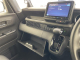 【 オートエアコン 】車内温度を感知して自動で温度調整をしてくれるのでいつでも快適な車内空間を創り上げます!