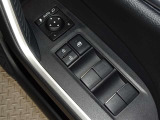 電動格納式ドアミラー・パワーウインドウを装備しています。